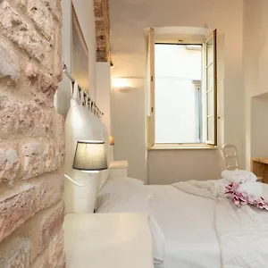 Mille E Notte Guest house